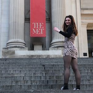 Meet your Posher, Nia